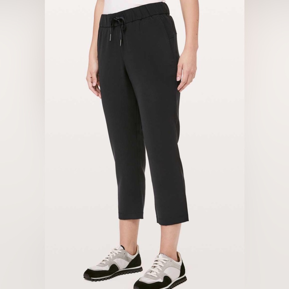 lululemon athletica Black On The Fly Cropped Drawstring pants
